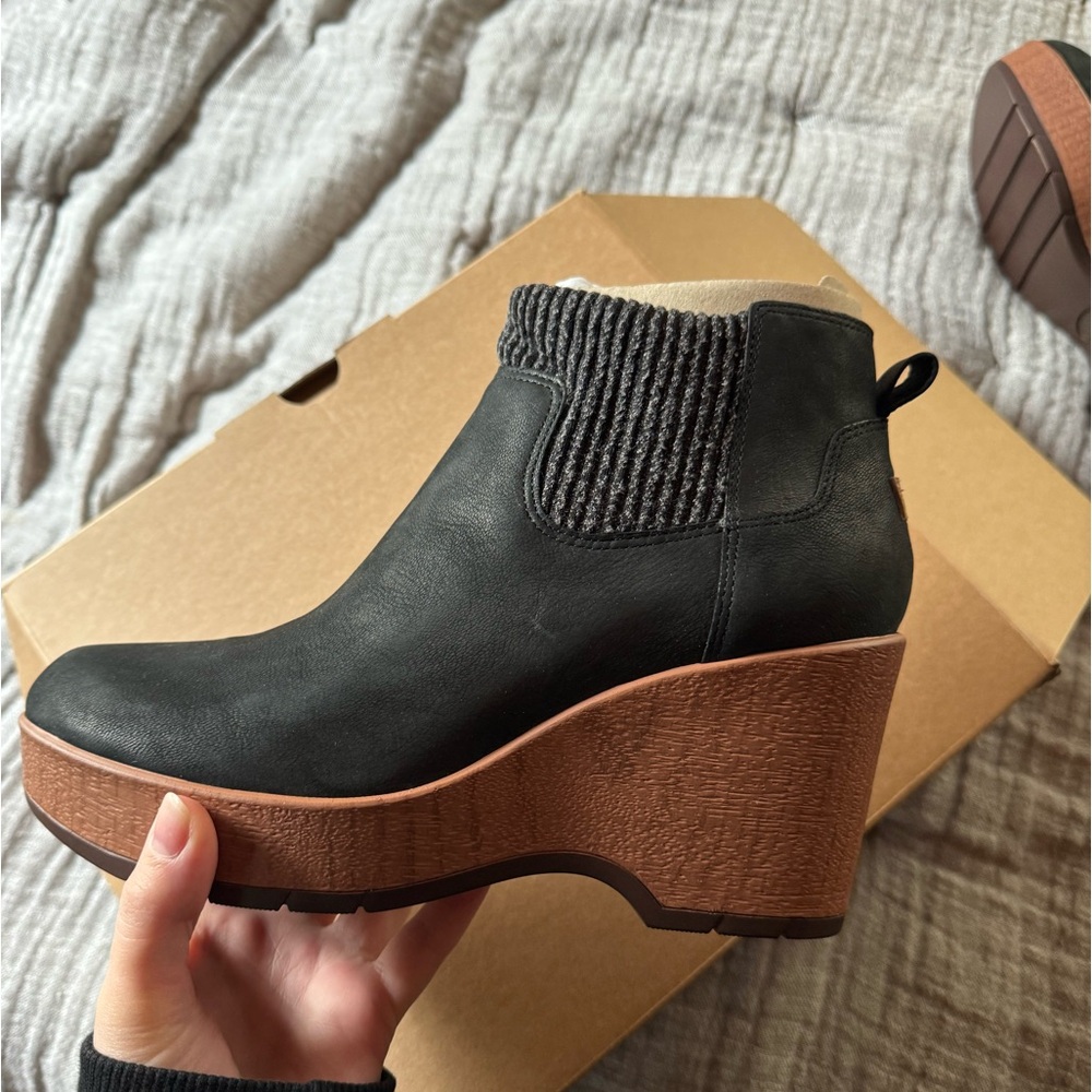 Dr. Scholls Wedged Booties | Size 8